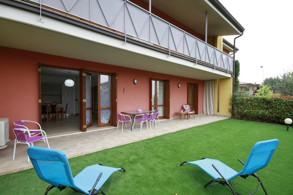 Luminoso Trilocale Con Piscina E Giardino Privato Apartment Desenzano del Garda Exterior foto