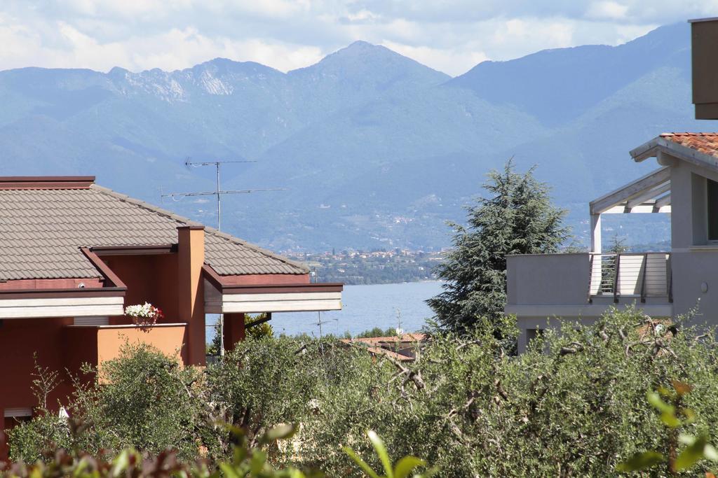 Luminoso Trilocale Con Piscina E Giardino Privato Apartment Desenzano del Garda Exterior foto