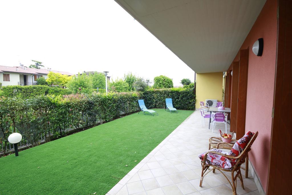 Luminoso Trilocale Con Piscina E Giardino Privato Apartment Desenzano del Garda Exterior foto