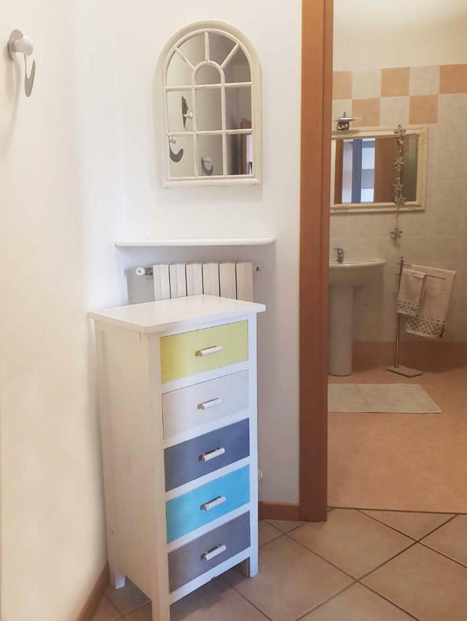 Luminoso Trilocale Con Piscina E Giardino Privato Apartment Desenzano del Garda Exterior foto